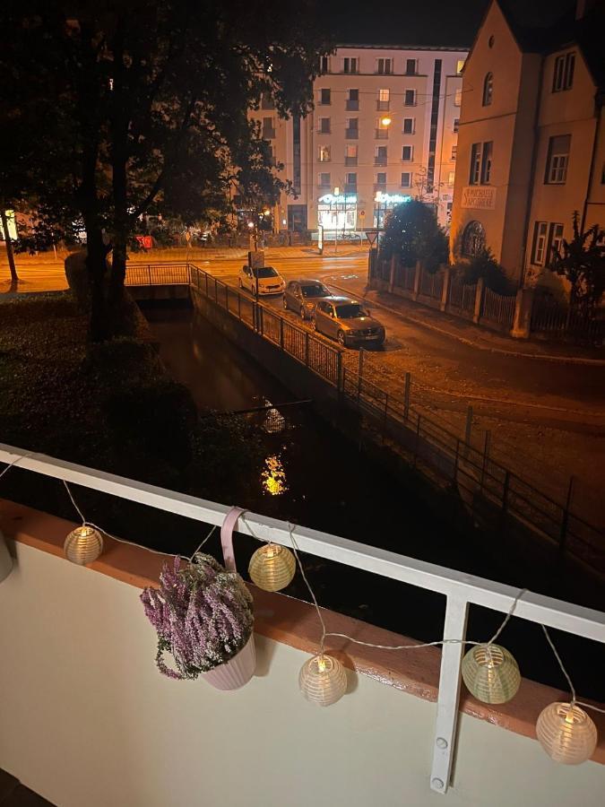 Lilis Apartment Mit Balkon Augsburg Exteriér fotografie